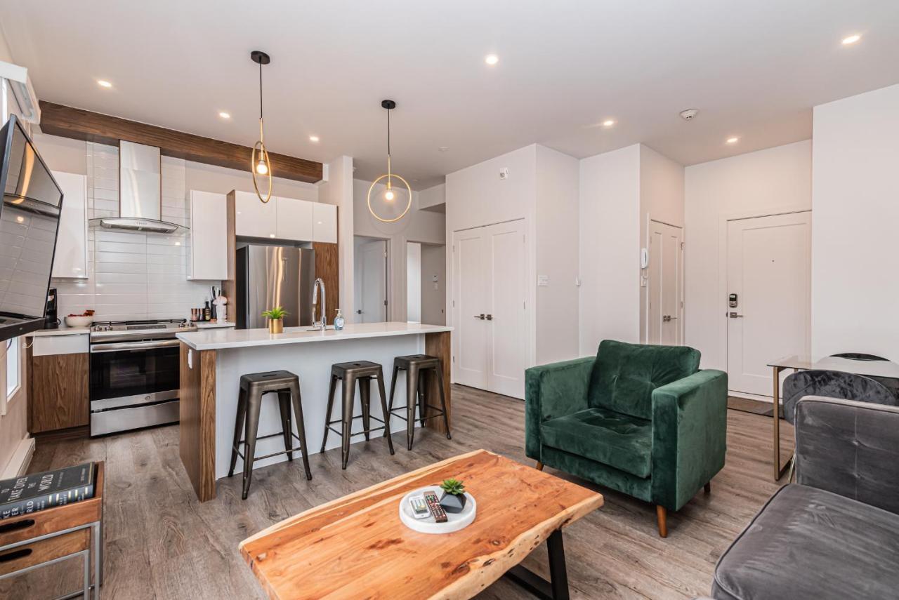 2 Bedroom Luxury In The Mile End By Den Stays Montreal Bagian luar foto